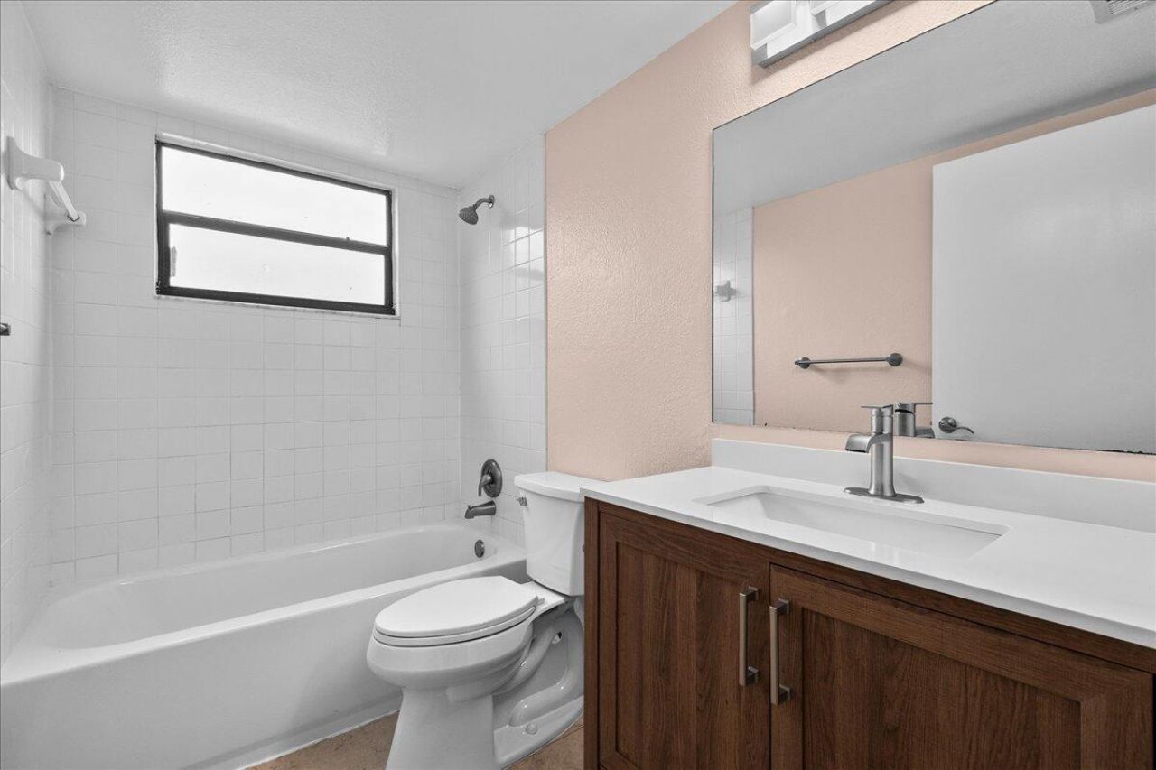 1524 Lake Crystal Drive, Unit F, Royal Palm Beach, FL 33411 Photo