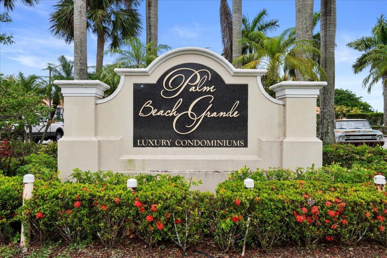 1524 Lake Crystal Drive, Unit F, Royal Palm Beach, FL 33411 Photo