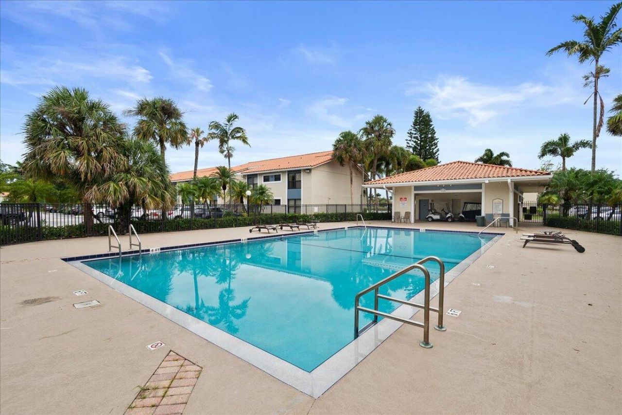1524 Lake Crystal Drive, Unit F, Royal Palm Beach, FL 33411 Photo