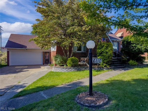 6110 Hollywood Drive, Parma, OH 44129