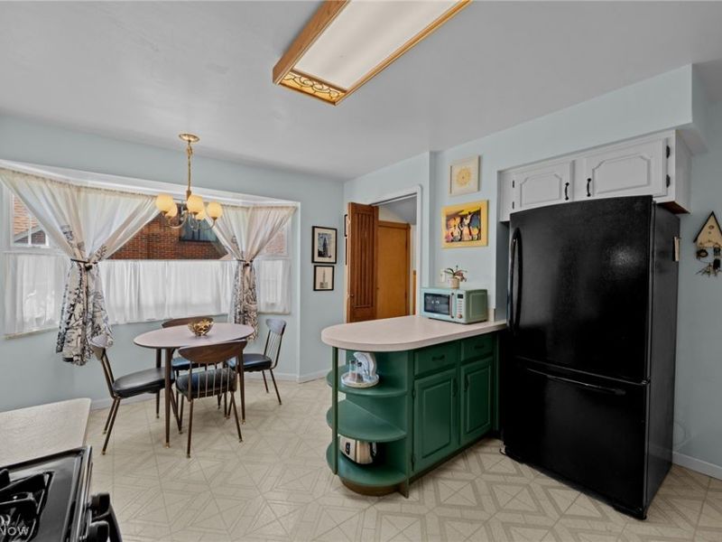 6110 Hollywood Drive, Parma, OH 44129 Photo 10