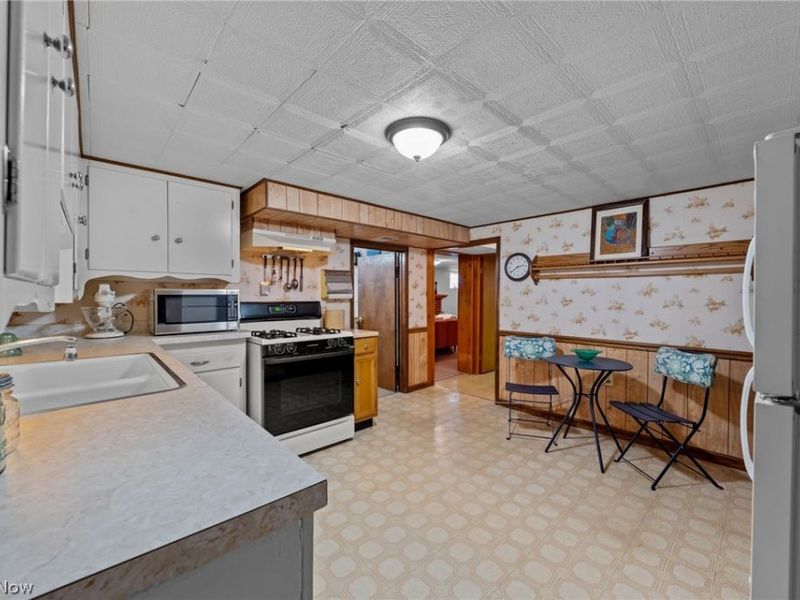 6110 Hollywood Drive, Parma, OH 44129 Photo 29