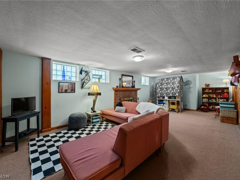6110 Hollywood Drive, Parma, OH 44129 Photo 36