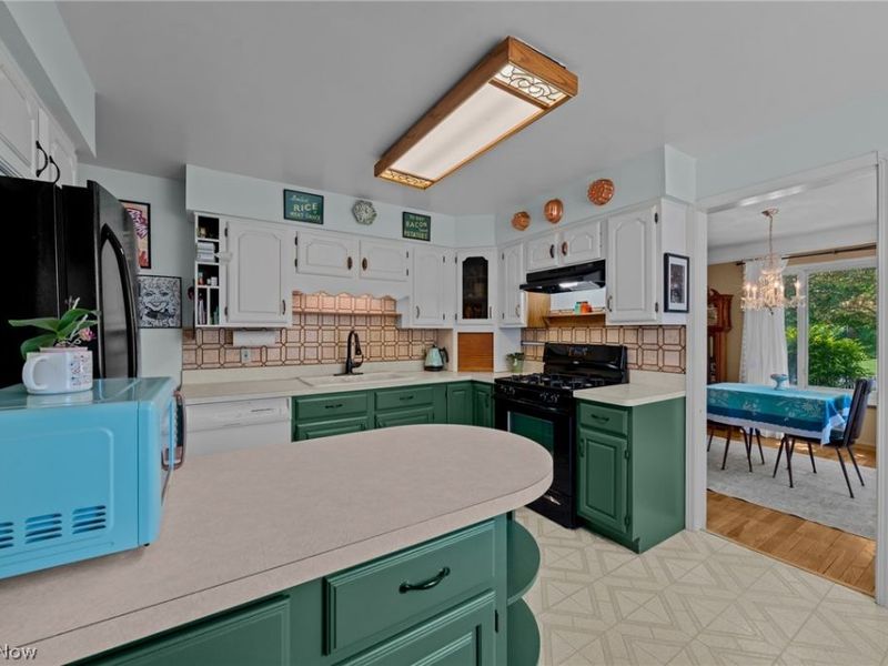 6110 Hollywood Drive, Parma, OH 44129 Photo 8