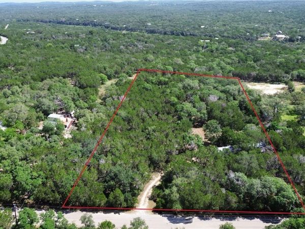 1400 Valley View Road , Wimberley, TX 78676