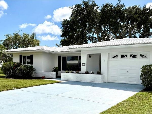 9608 41ST STREET N, Unit 2, PINELLAS PARK, FL 33782