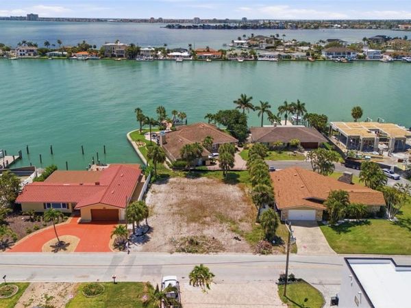 620 59TH AVENUE , ST PETE BEACH, FL 33706