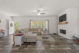 206 Salem Road photo 4