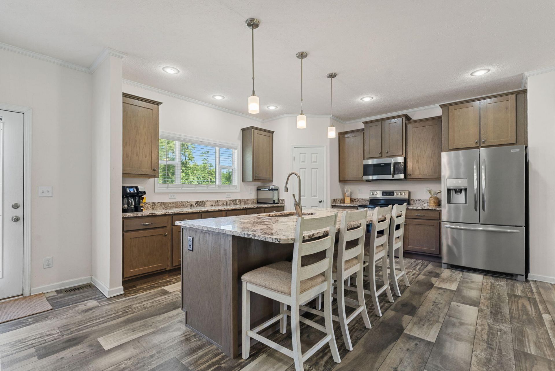 206 Salem Road Photo 7