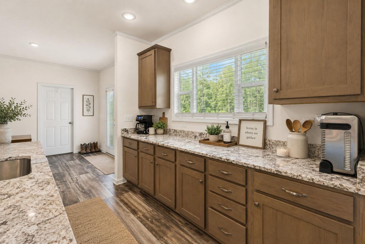 206 Salem Road Photo 8