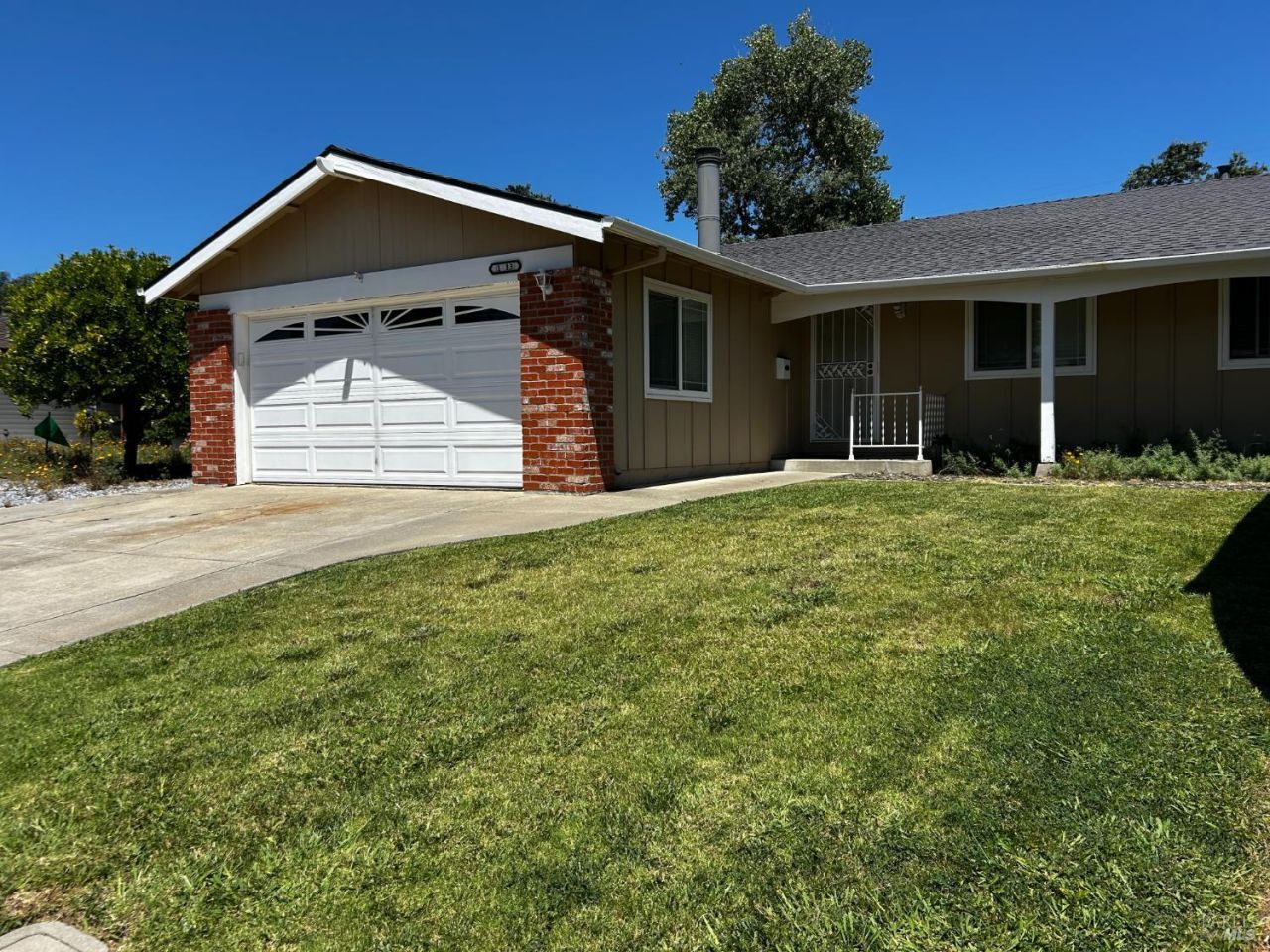 1913 Southwood Drive, Vacaville, CA 95687 Main Photo