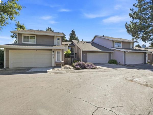 2487 Heathrow Ln , San Leandro, CA 94577
