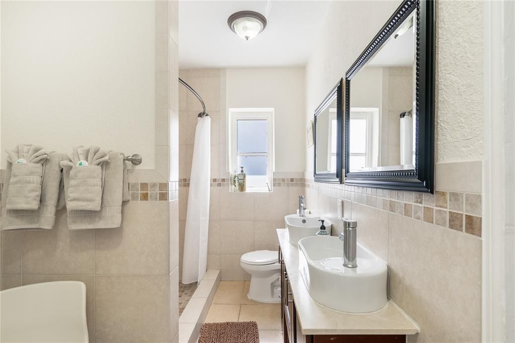 2625 NE 13th Court, Unit 9, Fort Lauderdale, FL 33304 Photo