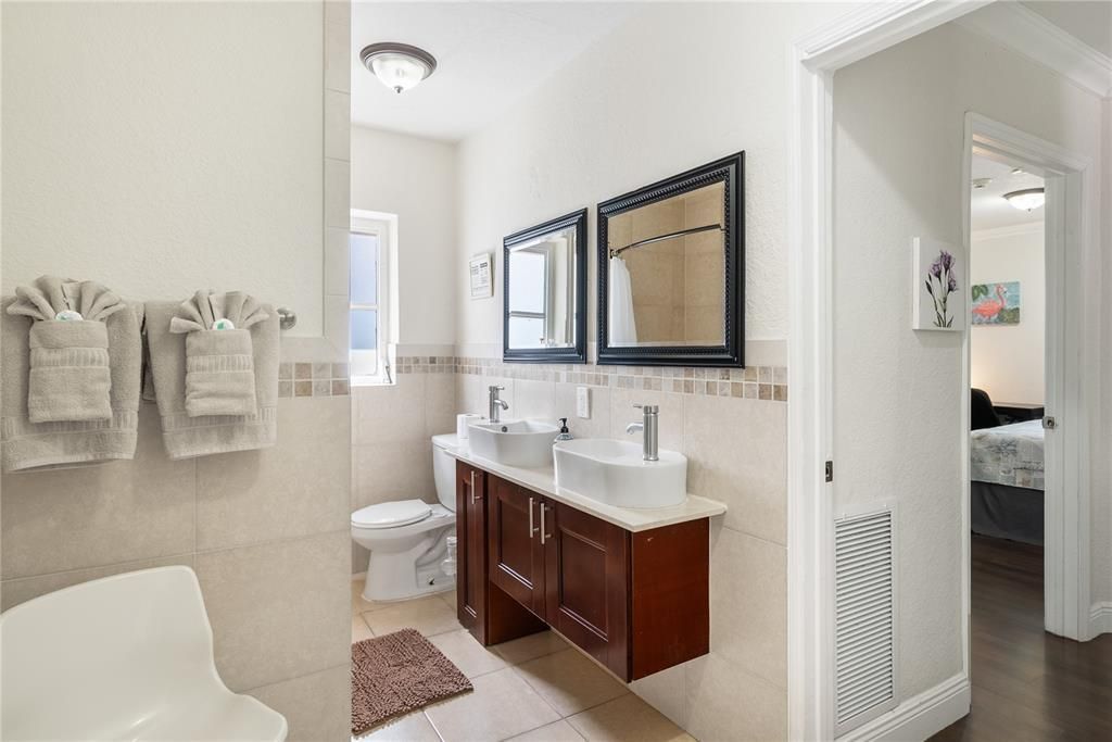 2625 NE 13th Court, Unit 9, Fort Lauderdale, FL 33304 Photo
