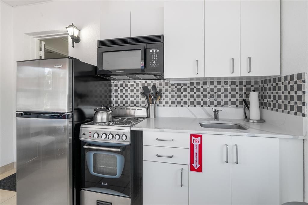 2625 NE 13th Court, Unit 9, Fort Lauderdale, FL 33304 Photo