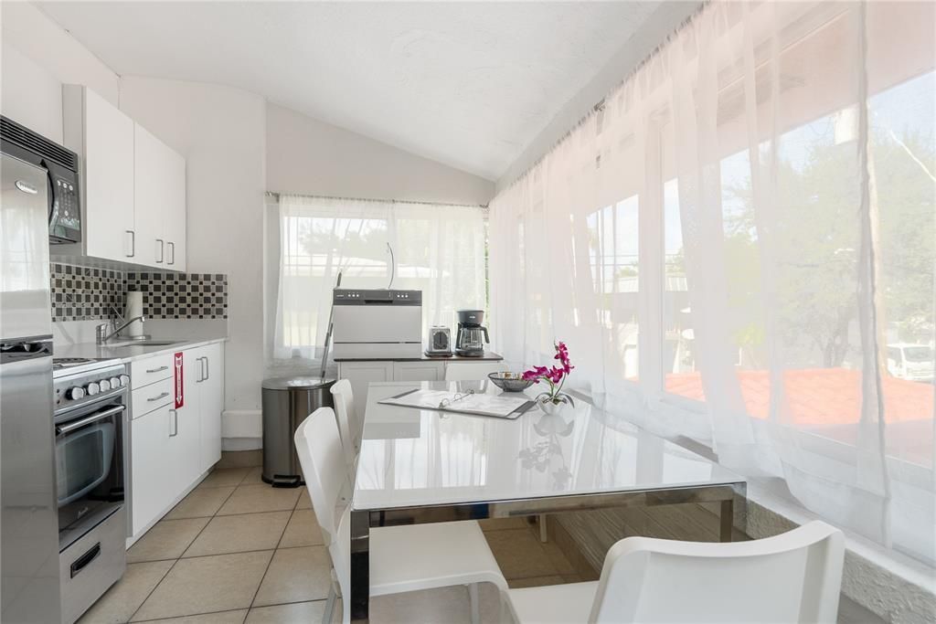 2625 NE 13th Court, Unit 9, Fort Lauderdale, FL 33304 Photo