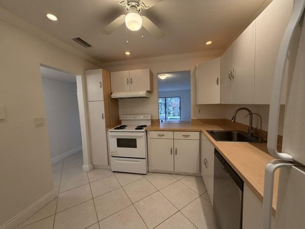 8141 SW 24th Court, Unit 106, Davie, FL 33324