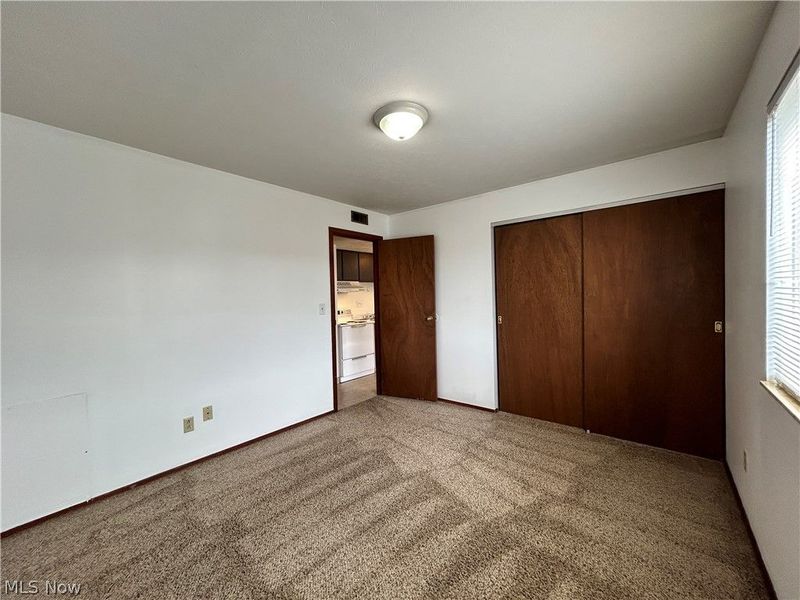 200 W 36th Street, Unit 18, Shadyside, OH 43947 Photo 2