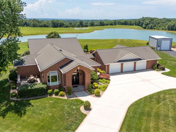 6414 Ava Road, Murphysboro, IL 62966