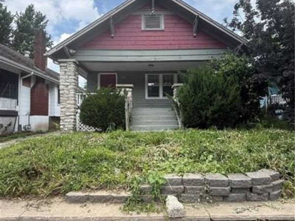 1220 S Ash Avenue, Independence, MO 64052