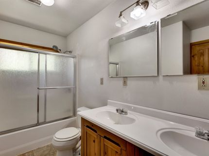 8800 Loch Levon Avenue, Kings Beach, CA 96143 Photo