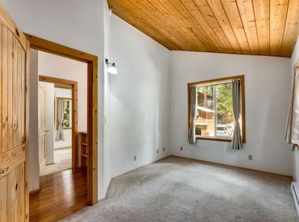 8800 Loch Levon Avenue, Kings Beach, CA 96143 Photo