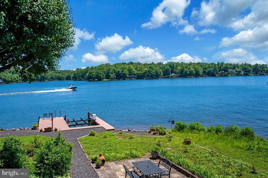 102 FLAT RUN , LOCUST GROVE, VA 22508