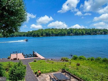 102 FLAT RUN , LOCUST GROVE, VA 22508