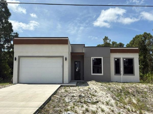 2603 SW 8th Street , Other Florida, FL 33976
