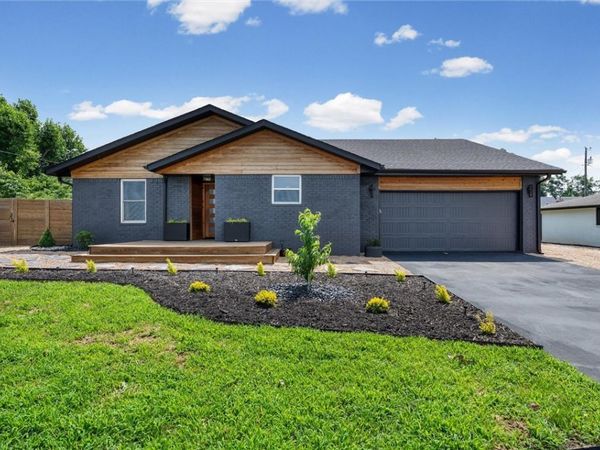 1601 S 17th Street , Rogers, AR 72758