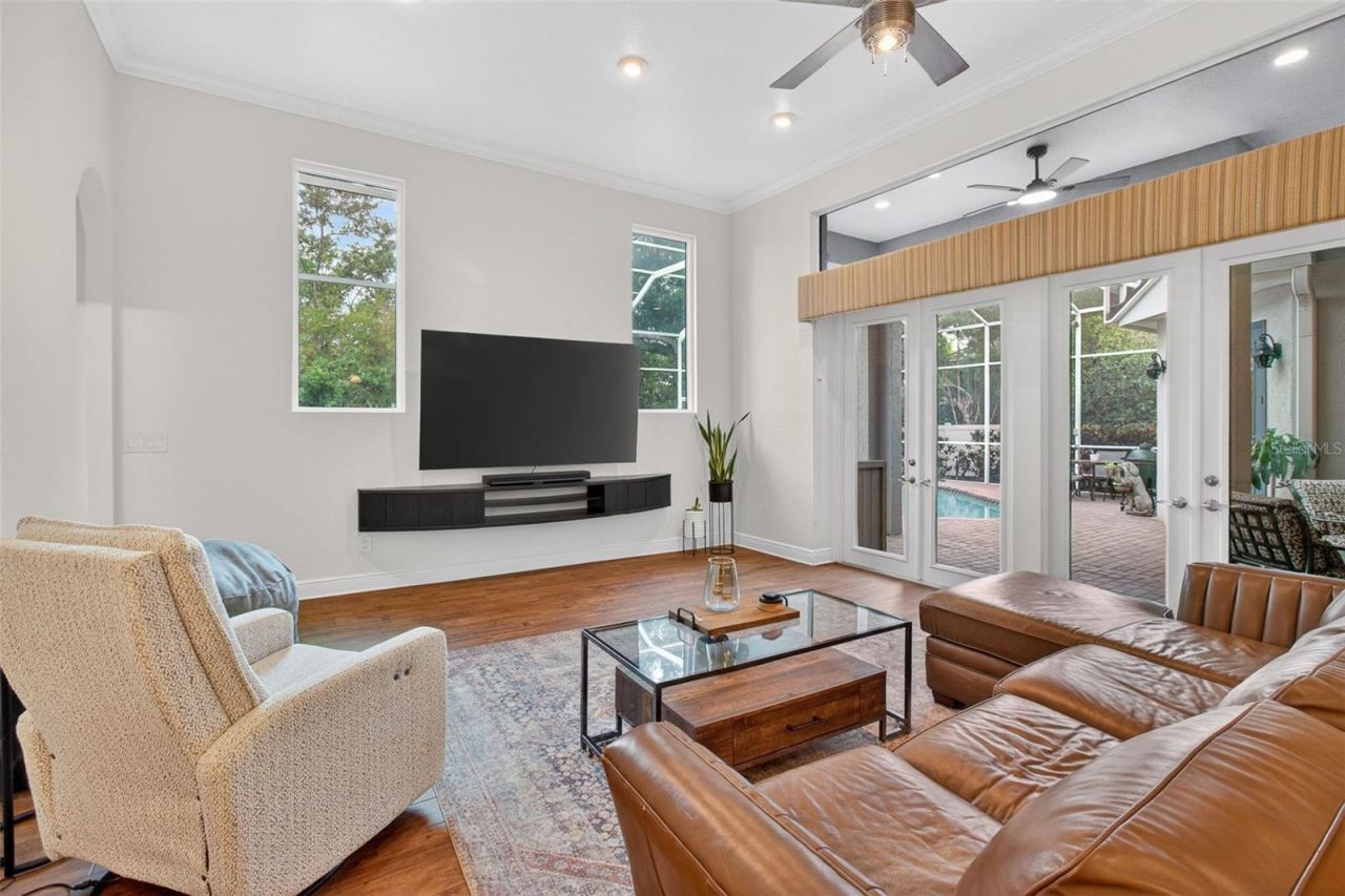 820 Sand Pine Drive Ne, Saint Petersburg, FL 33703 Photo