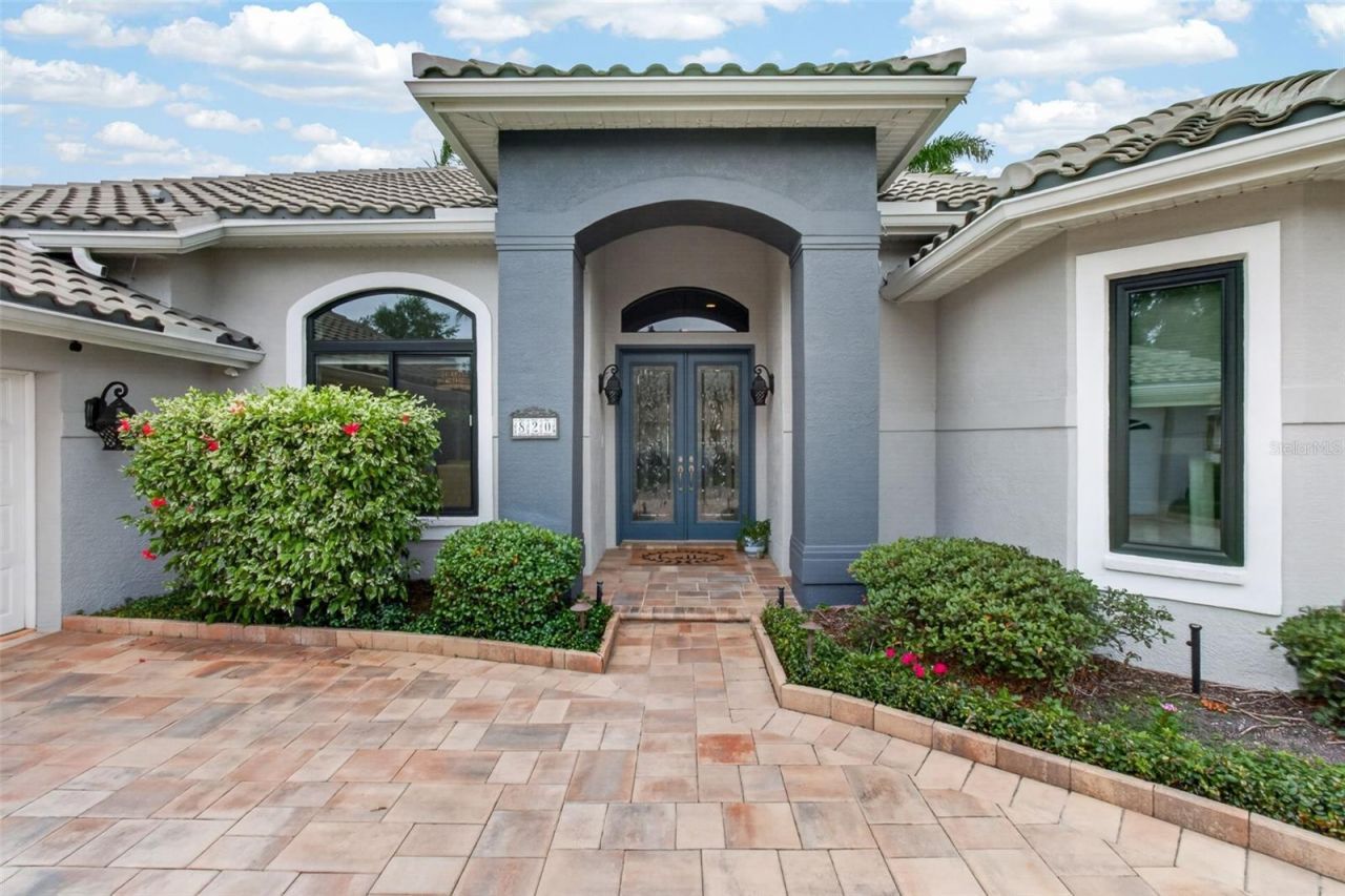 820 Sand Pine Drive Ne, Saint Petersburg, FL 33703 Photo