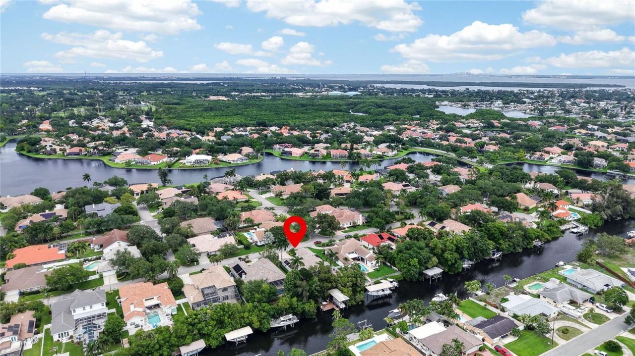 820 Sand Pine Drive Ne, Saint Petersburg, FL 33703 Photo