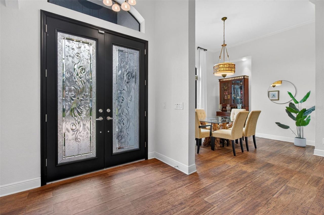 820 Sand Pine Drive Ne, Saint Petersburg, FL 33703 Photo