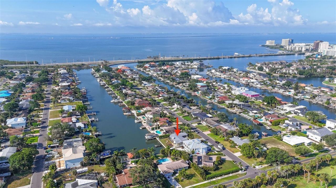 3945 Fontainebleau Drive, Tampa, FL 33634 Photo