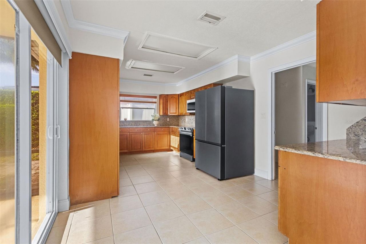 3945 Fontainebleau Drive, Tampa, FL 33634 Photo