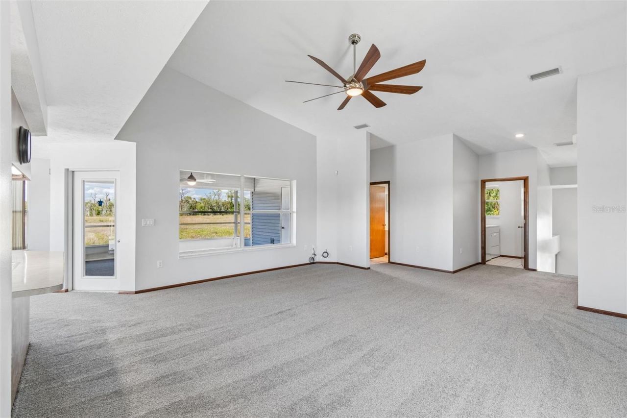 5247 Tropical Point , Weeki Wachee, FL 34607 Photo