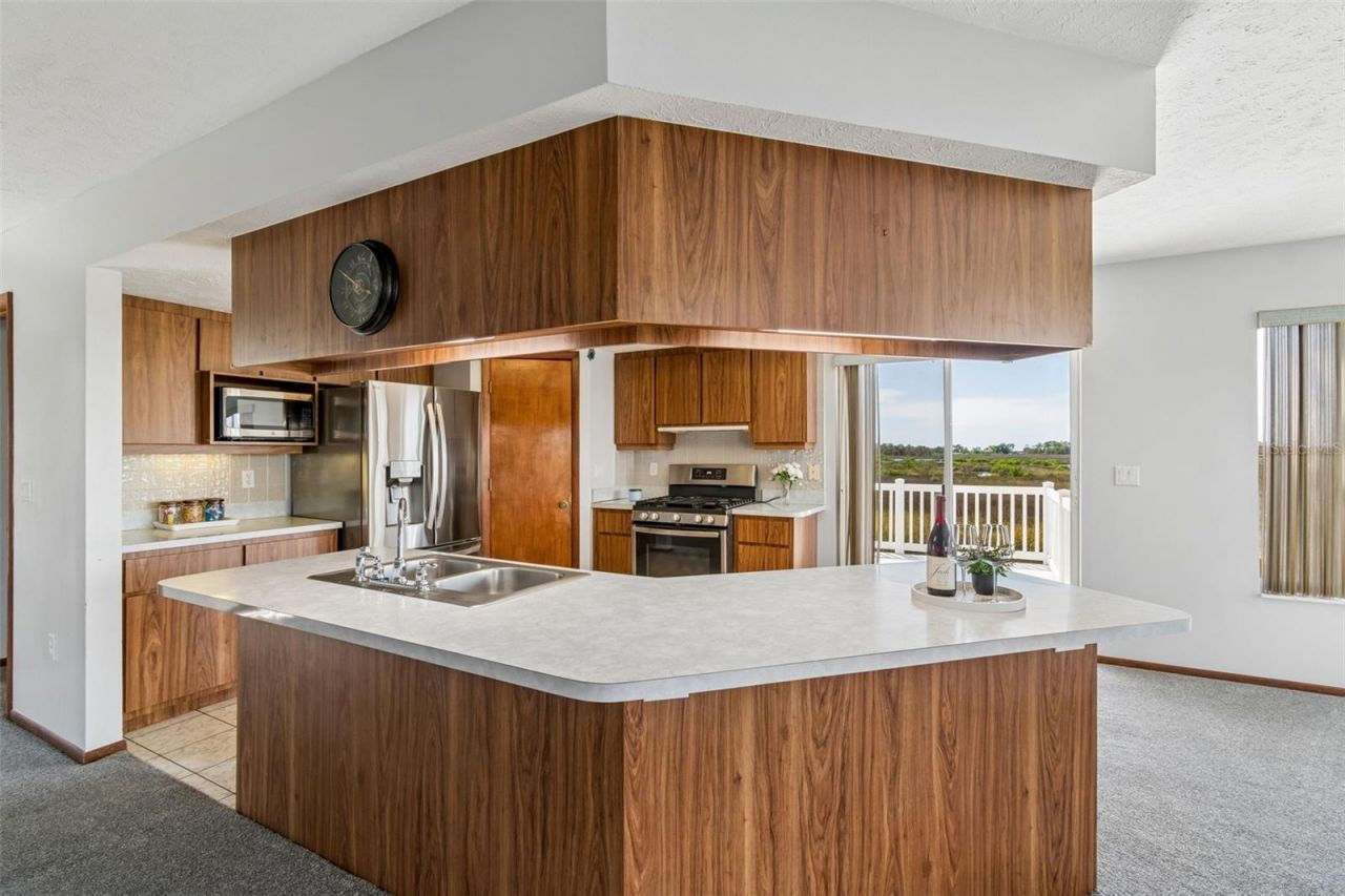 5247 Tropical Point , Weeki Wachee, FL 34607 Photo
