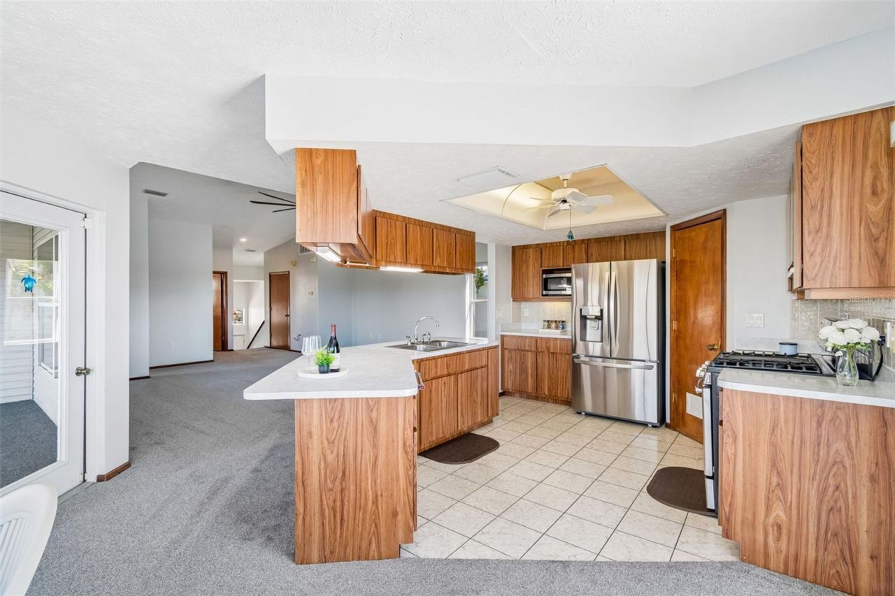5247 Tropical Point , Weeki Wachee, FL 34607 Photo