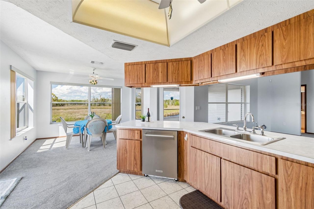 5247 Tropical Point , Weeki Wachee, FL 34607 Photo
