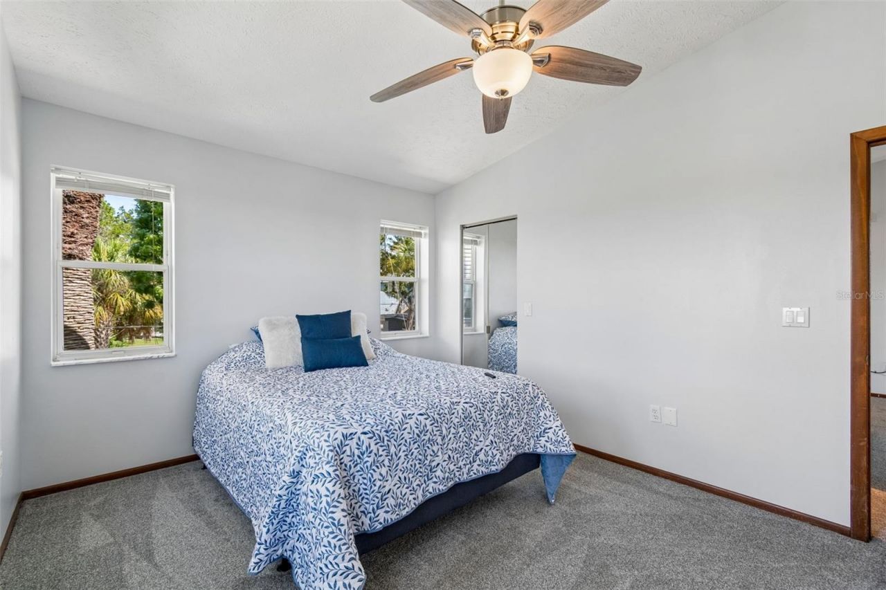5247 Tropical Point , Weeki Wachee, FL 34607 Photo