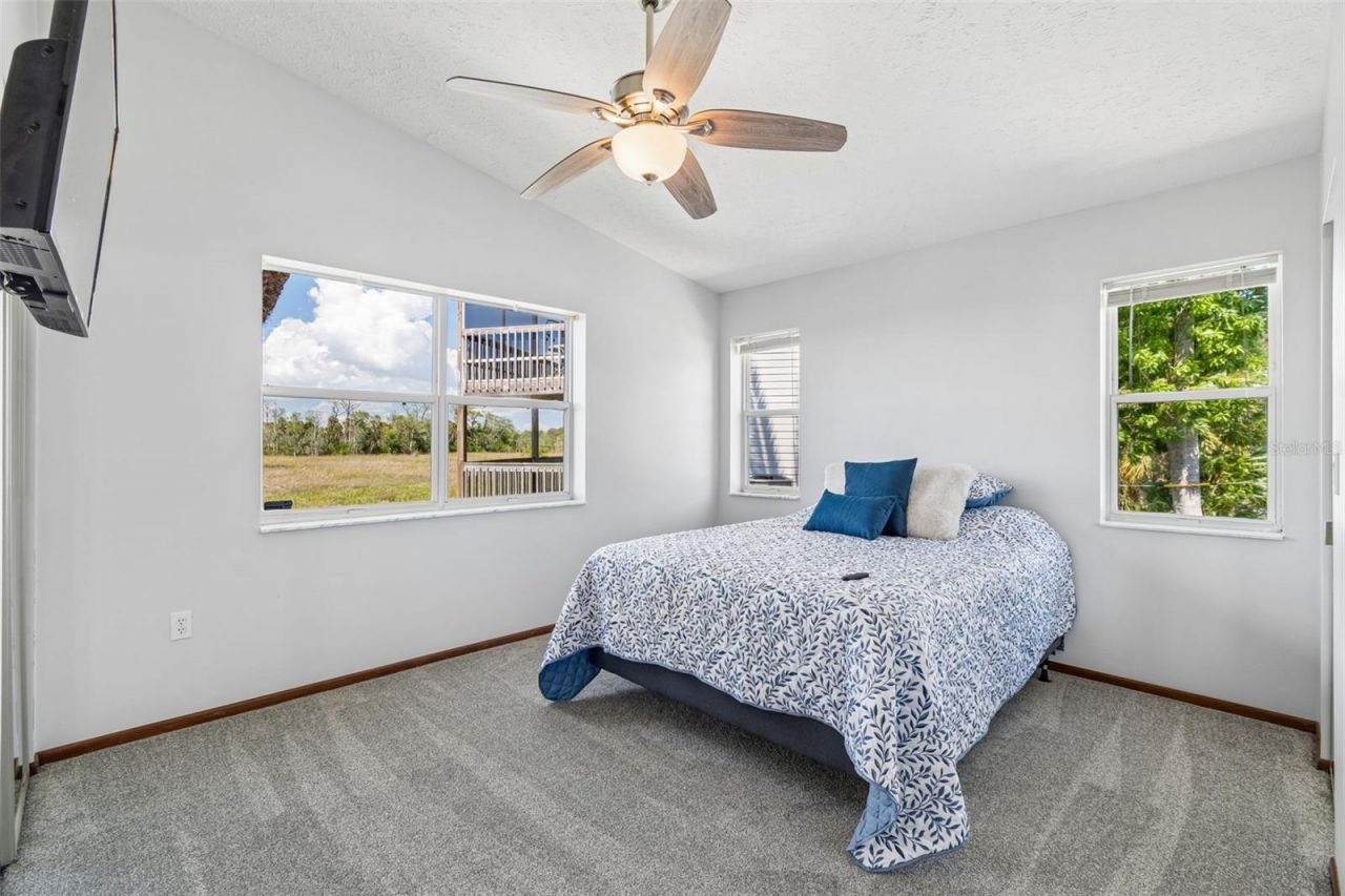 5247 Tropical Point , Weeki Wachee, FL 34607 Photo