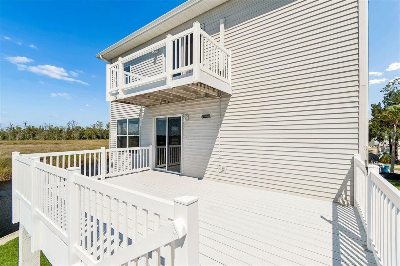5247 Tropical Point , Weeki Wachee, FL 34607 Photo