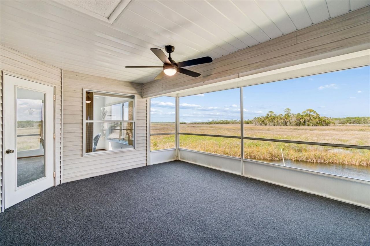5247 Tropical Point , Weeki Wachee, FL 34607 Photo
