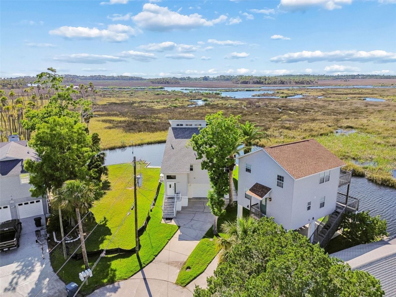 5247 Tropical Point , Weeki Wachee, FL 34607 Photo