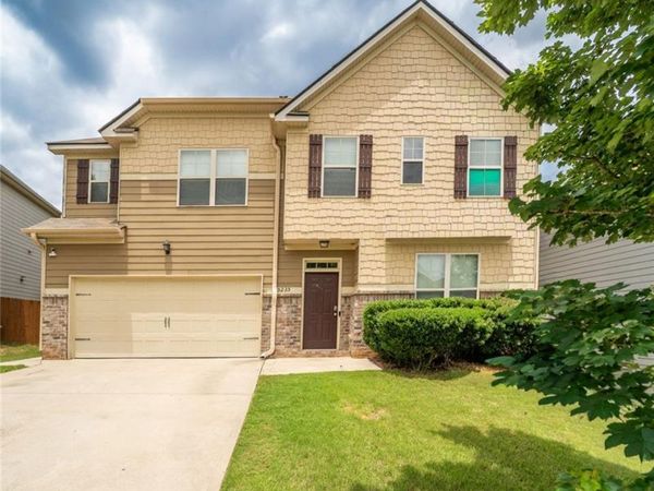 5235 Cantbury Way , Atlanta, GA 30349