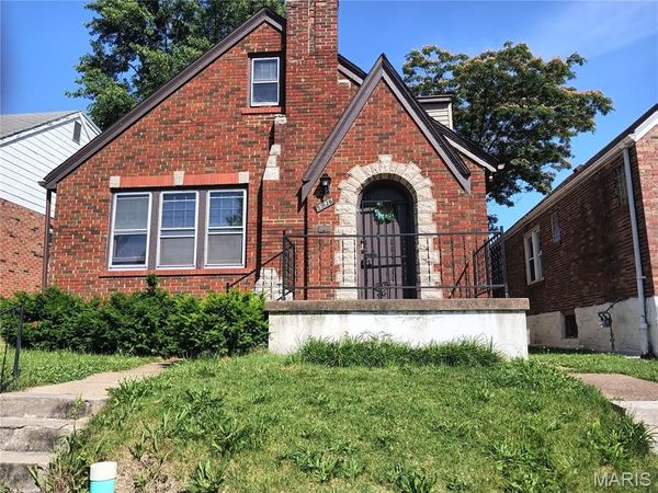 5936 Pamplin Avenue, St Louis, MO 63147