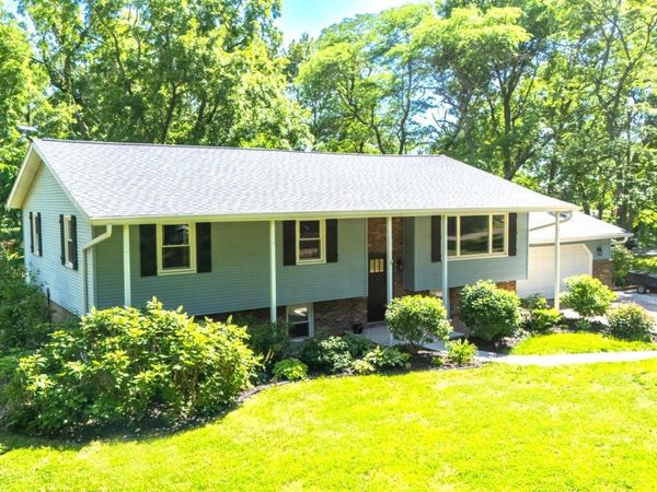3805 GARDEN Court, Pekin, IL 61554