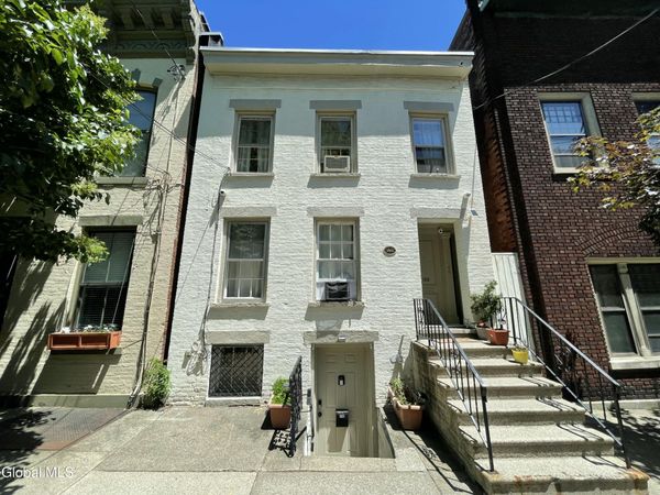155 Chestnut Street, Unit Garden Apt, Albany, NY 12210