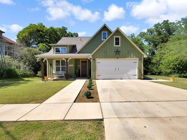540 E Main Street, Pilot Point, TX 76258